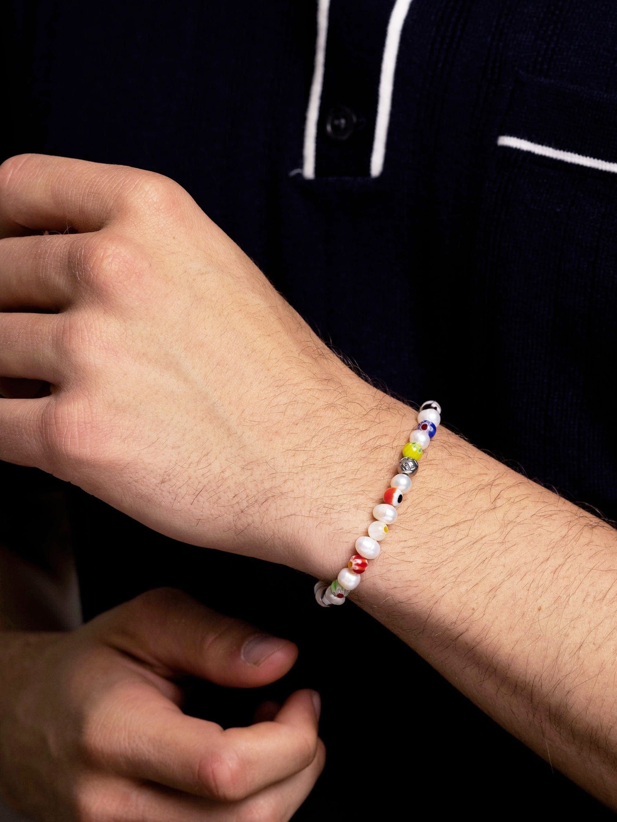 Men'S Pearl Wristband With Hand Painted Glass Beads
