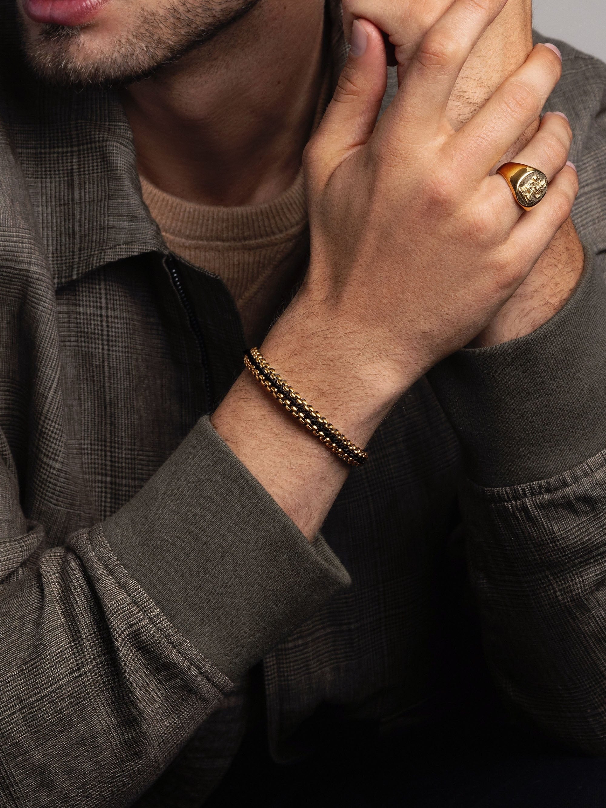 Men'S Black Woven 8Mm Box Chain Bracelet In Gold