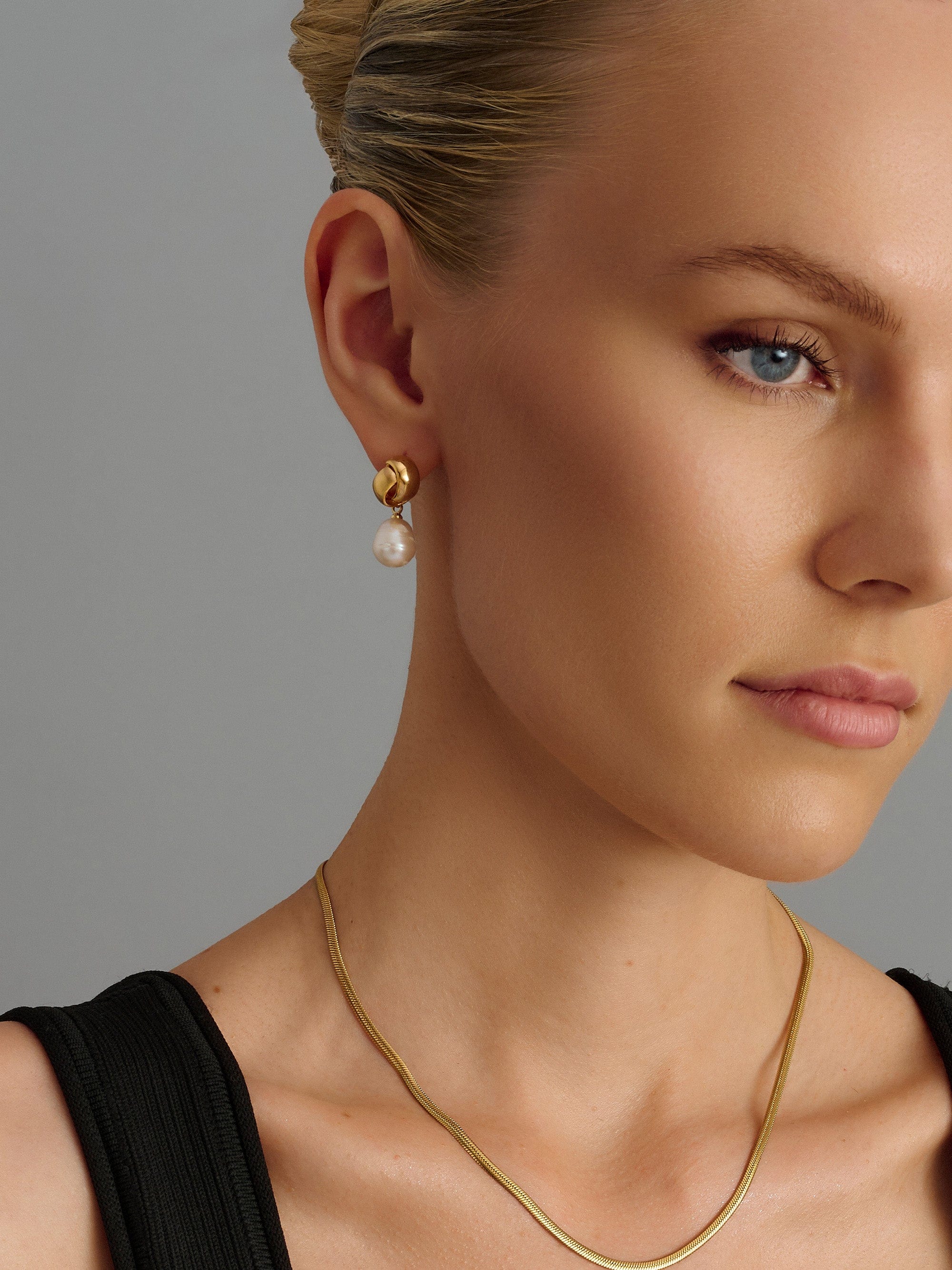 Pearl Drop Earrings in Gold