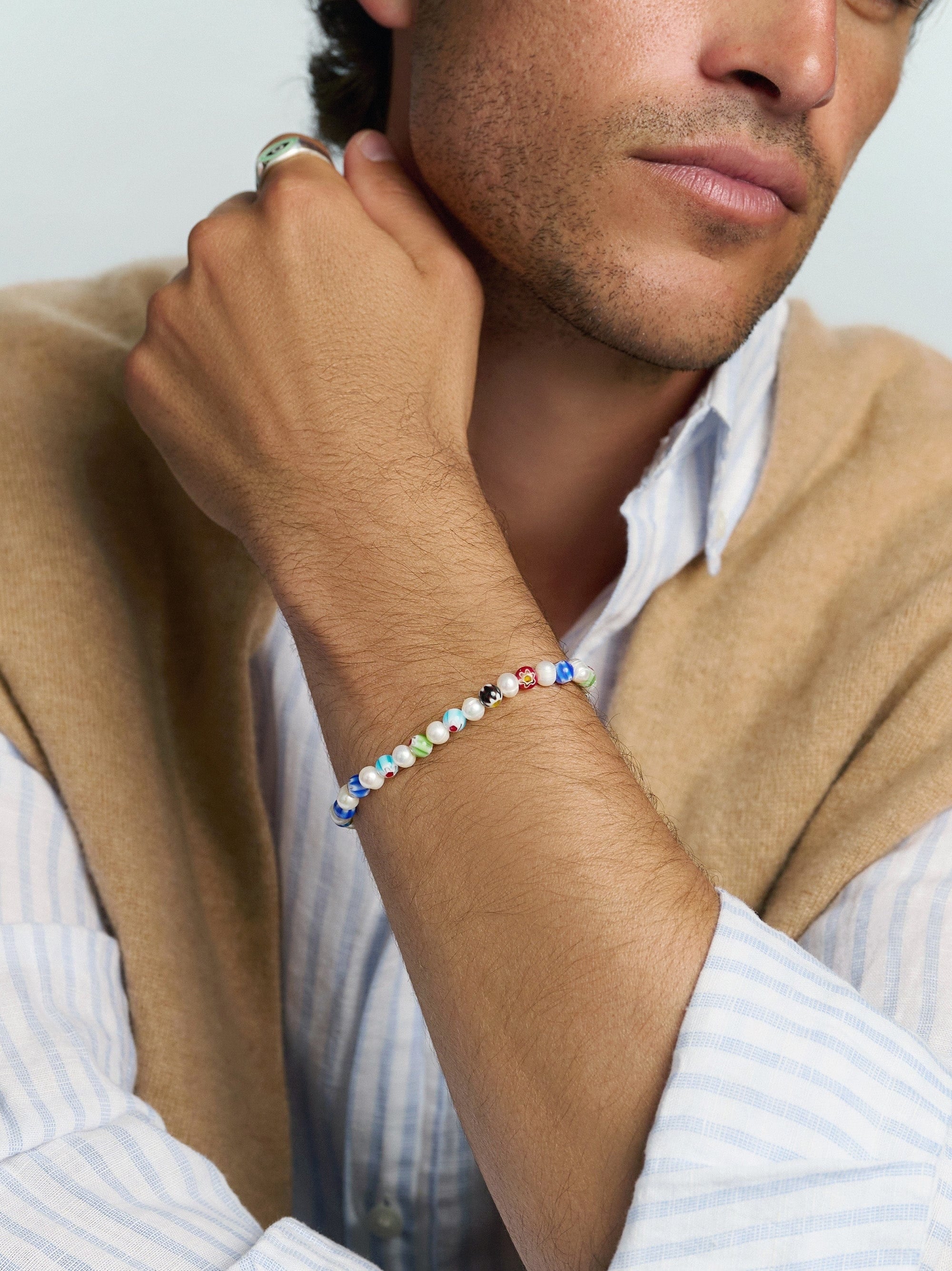 Men'S Pearl Wristband With Hand Painted Glass Beads