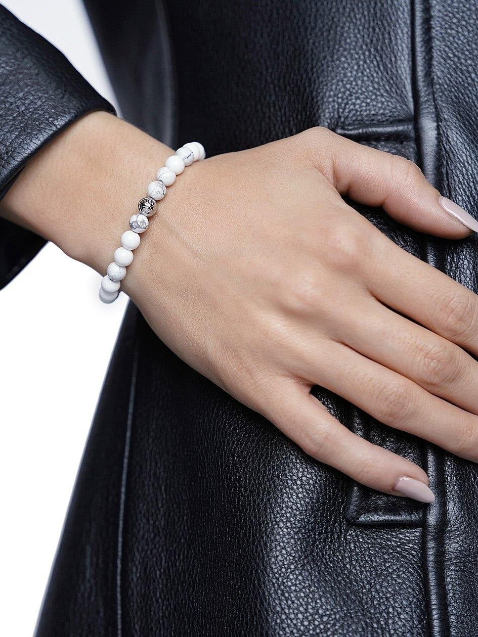 Women'S Wristband With Howlite And Silver