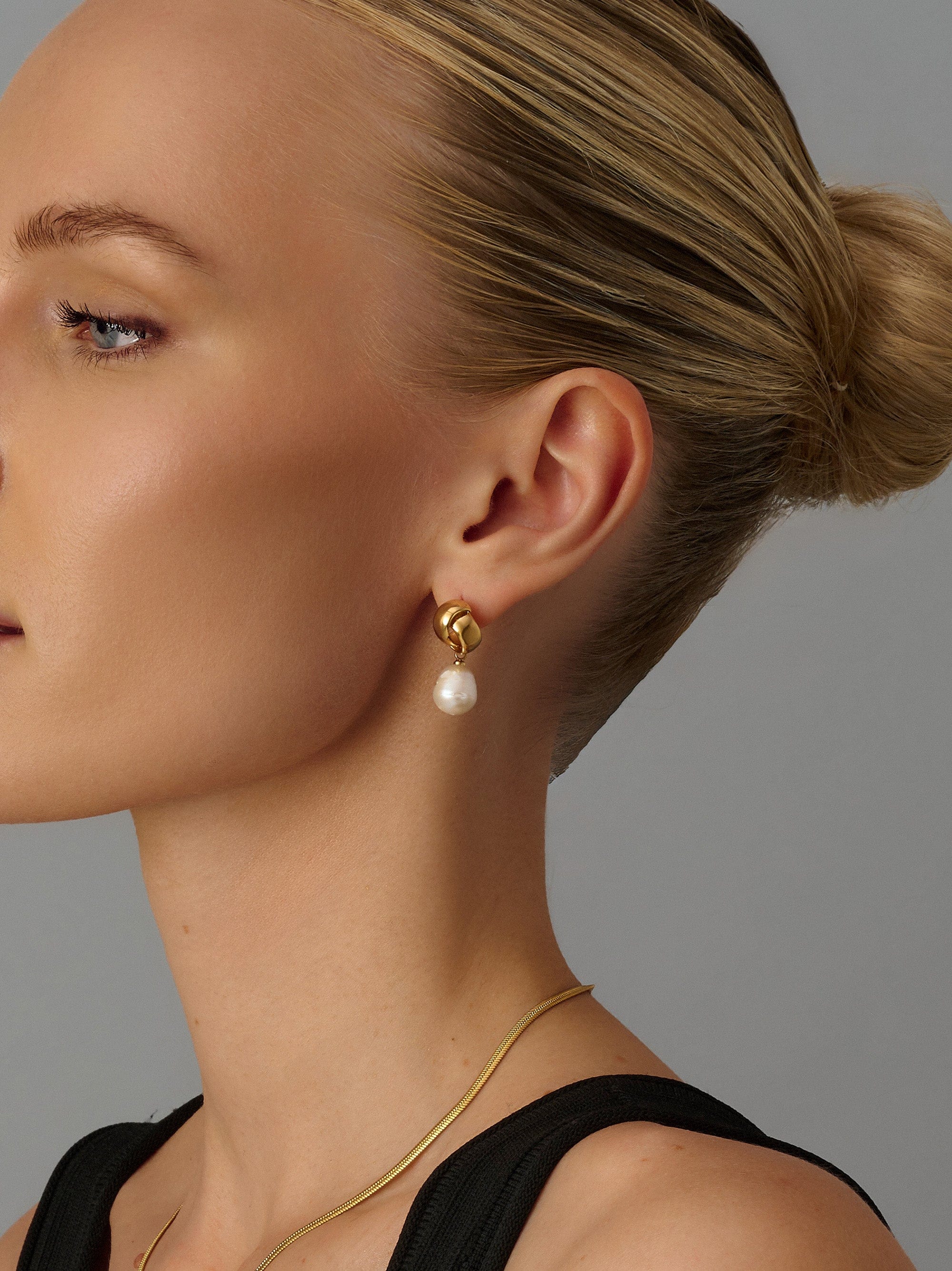 Pearl Drop Earrings in Gold