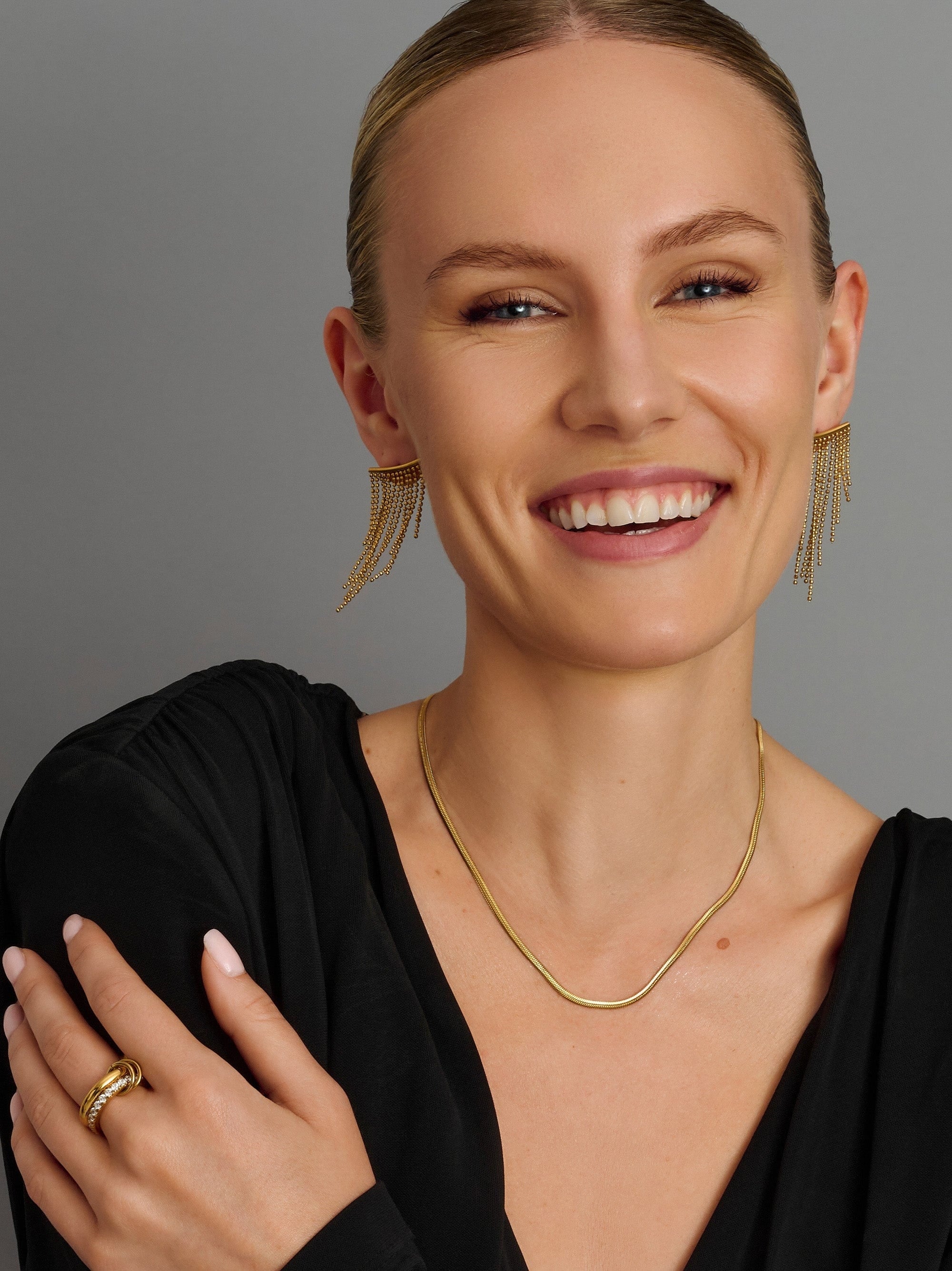 TASSEL FRINGE EARRINGS IN GOLD