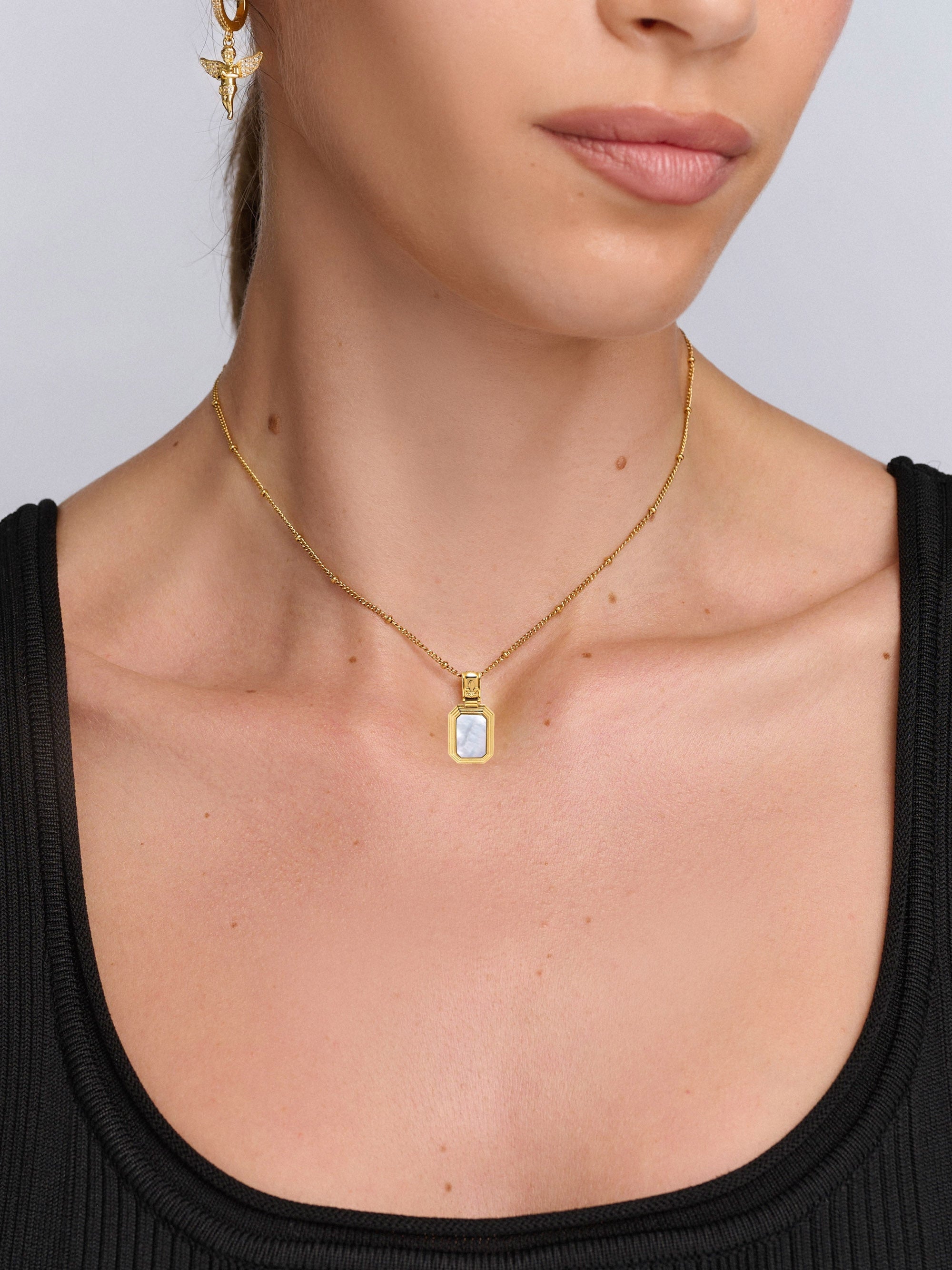 Women'S Sterling Silver Necklace With Two In One Pearl & Black Onyx Pendant